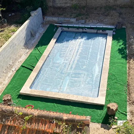 Avec Acces Terrasse Et Piscine